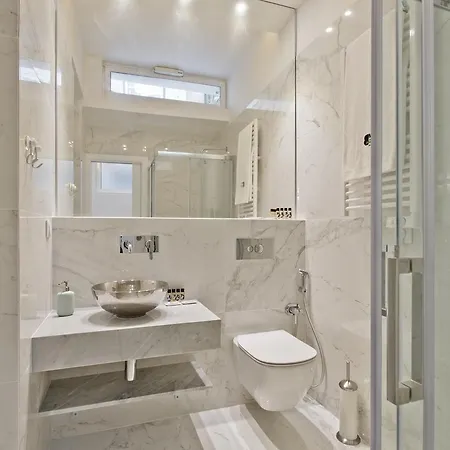 Bmyguest - Exclusive Downtown Appartement *